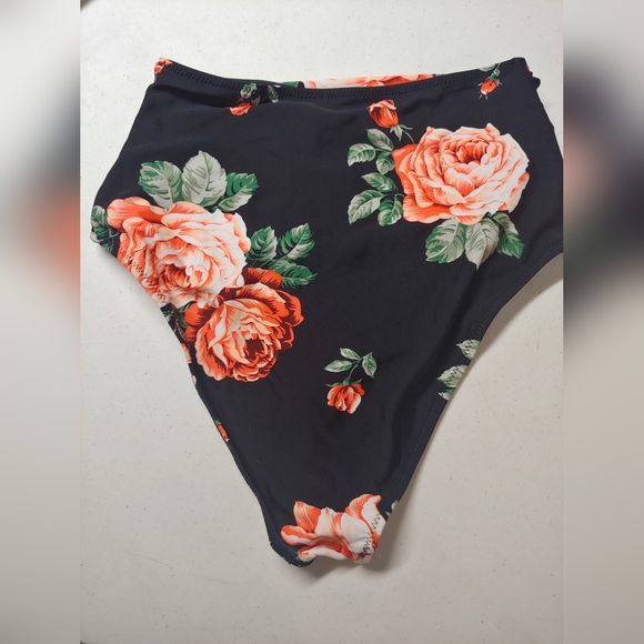 5/$25 Cupshe High Waisted Floral Bikini Bottoms - Picture 6 of 9